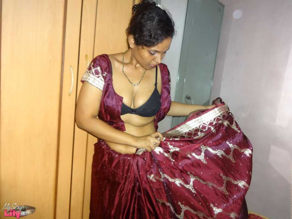 Lily's Black Bra and Underskirt Stripping Show: The Curvy Indian Woman with Big Boobs - Lily