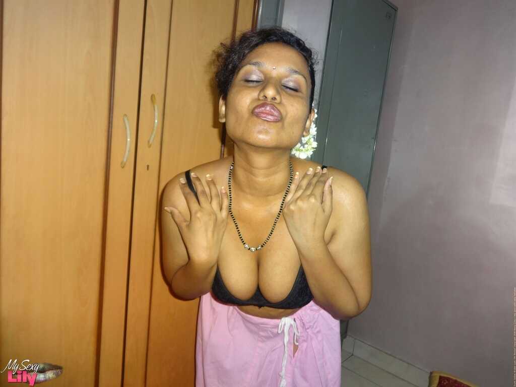 Lily's Black Bra and Underskirt Stripping Show: The Curvy Indian Woman with Big Boobs - Lily