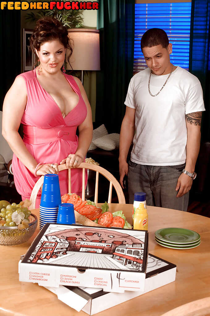Plump Beauty Suga Squirtz Plays with Her Chubby Boobs and Gets Double Penetrated by Two Strong Guys - Suga Squirtz