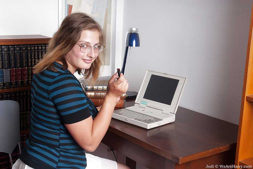 Fatty teen babe in glasses spreading her legs for Jodi the chubby nerd. - Jodi