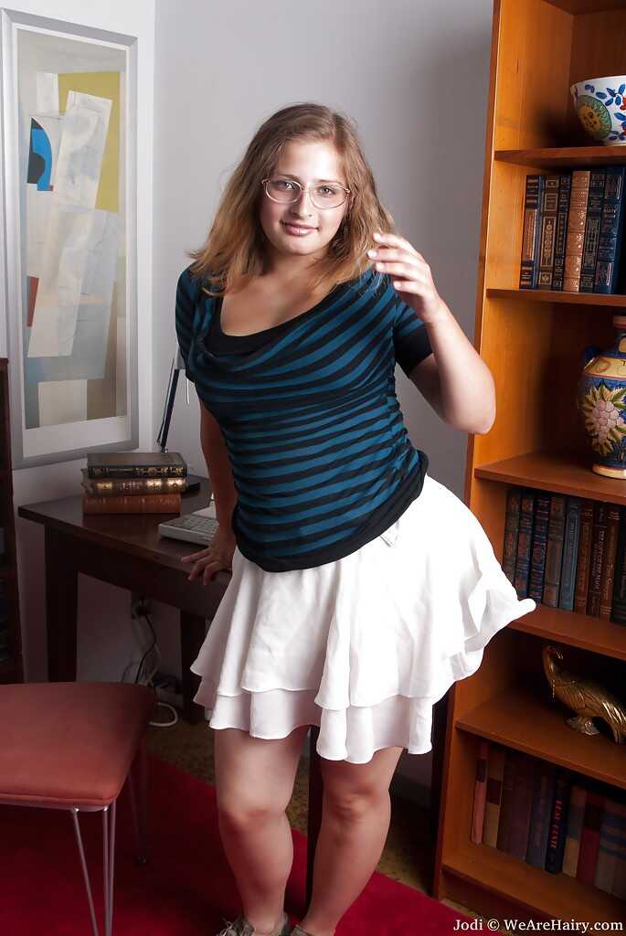 Fatty teen babe in glasses spreading her legs for Jodi the chubby nerd. - Jodi