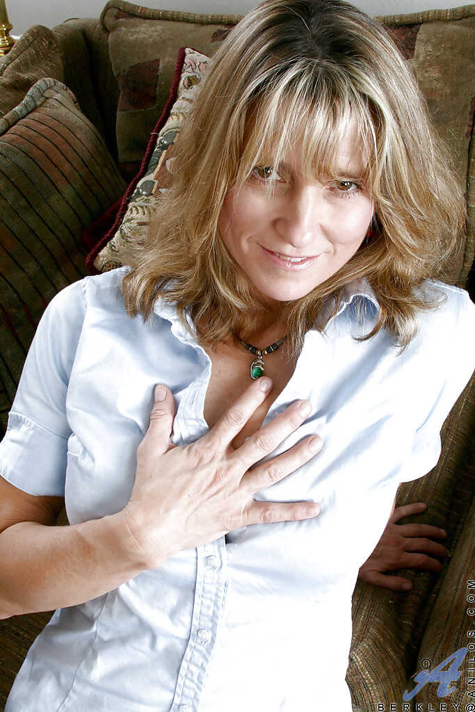 Hot mature secretary shows off her big tits and hairy pussy in Berkeley. - Berkley