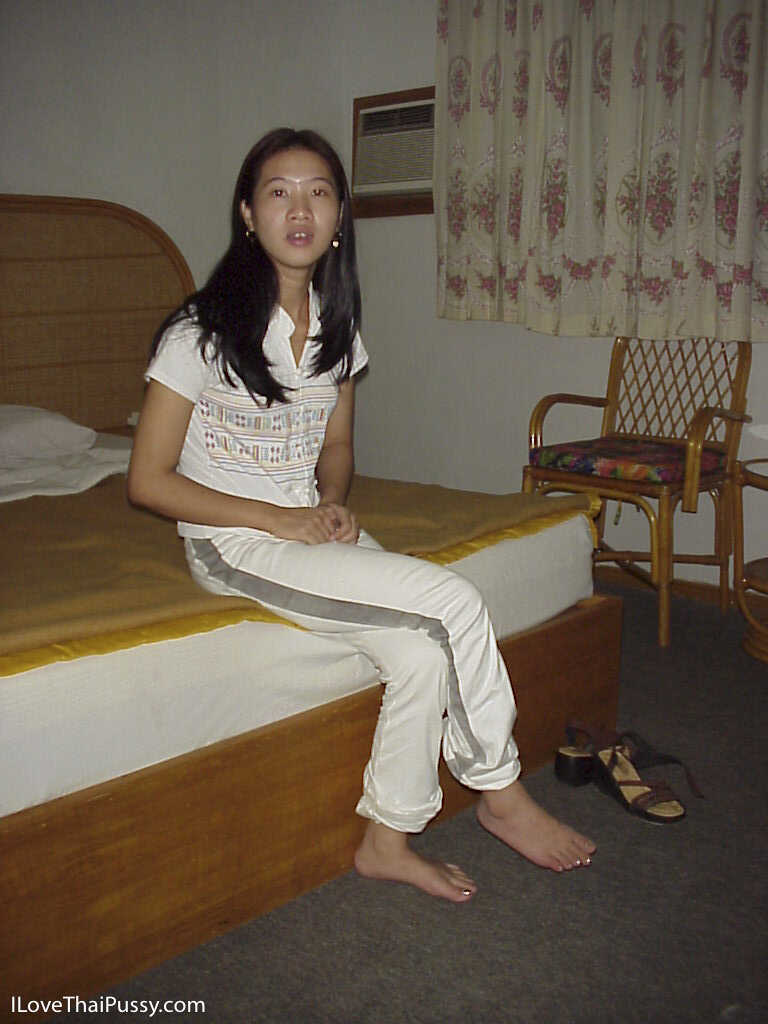Naughty Asian Babe Taking Off Her Clothes and Posing on the Bed Hairy Asian Pussy, Asian Open Legs, Hairy Erotica, Asian A...