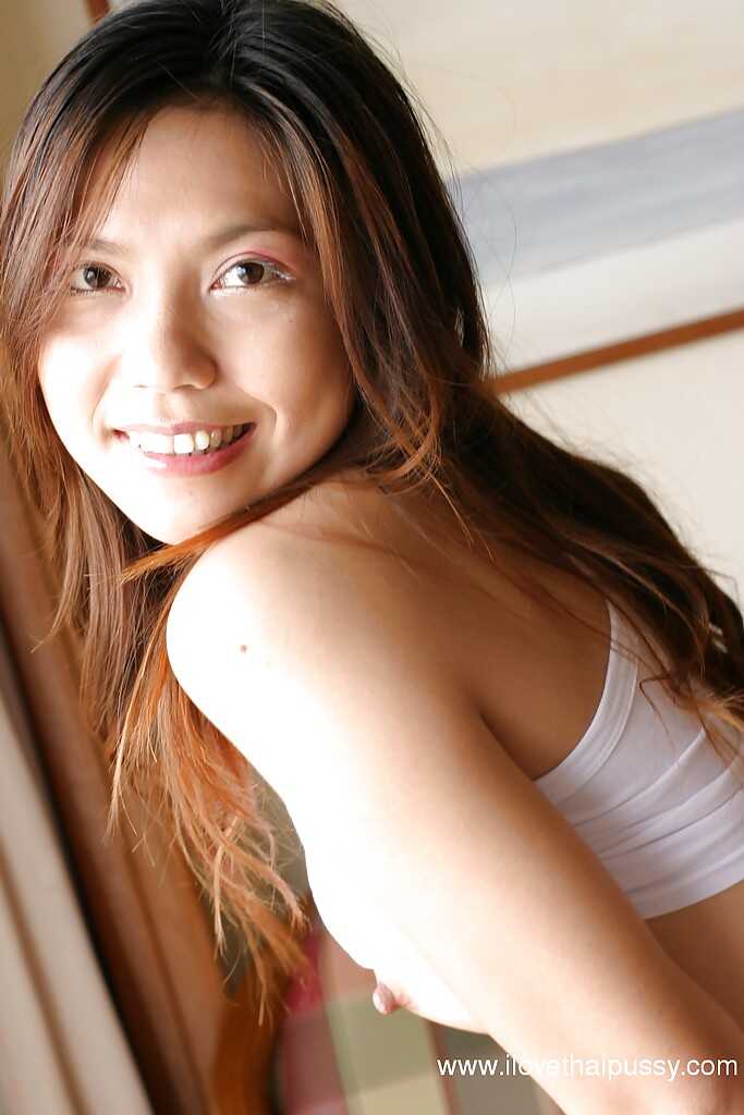 Jenny's Thai Teen Adventure: Seductive Asian Babe Explores the Power of Her Huge Dildo! - Jenny