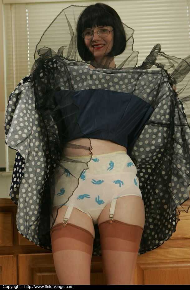 Brunette MILF in Lacy Lingerie and Heels Posing for the Camera - 