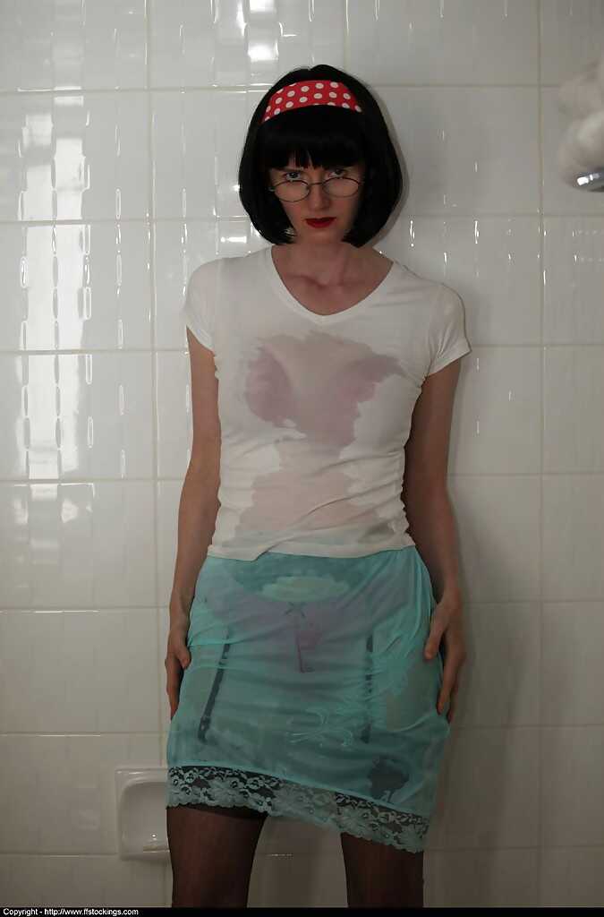 Naughty Julia's Filthy Showers: A Mature Woman with Glasses Gets Wet and Naked in the Shower! - Naughty Julia
