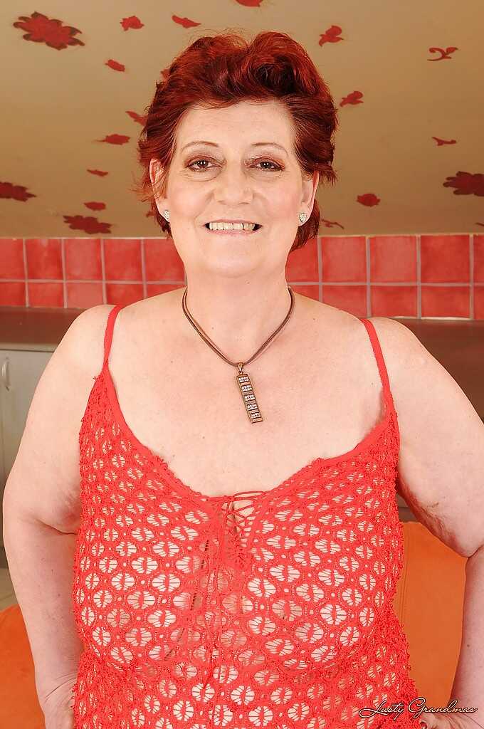 Granny's Secret Lingerie Show: Hetty's Fat, Flabby Tits Exposed!