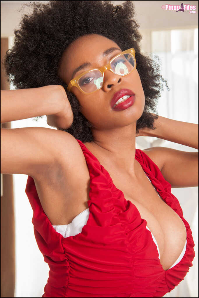 Juicy Julie Anderson's Ravishing ebony babe in glasses uncovering her massive boobs - Julie Anderson
