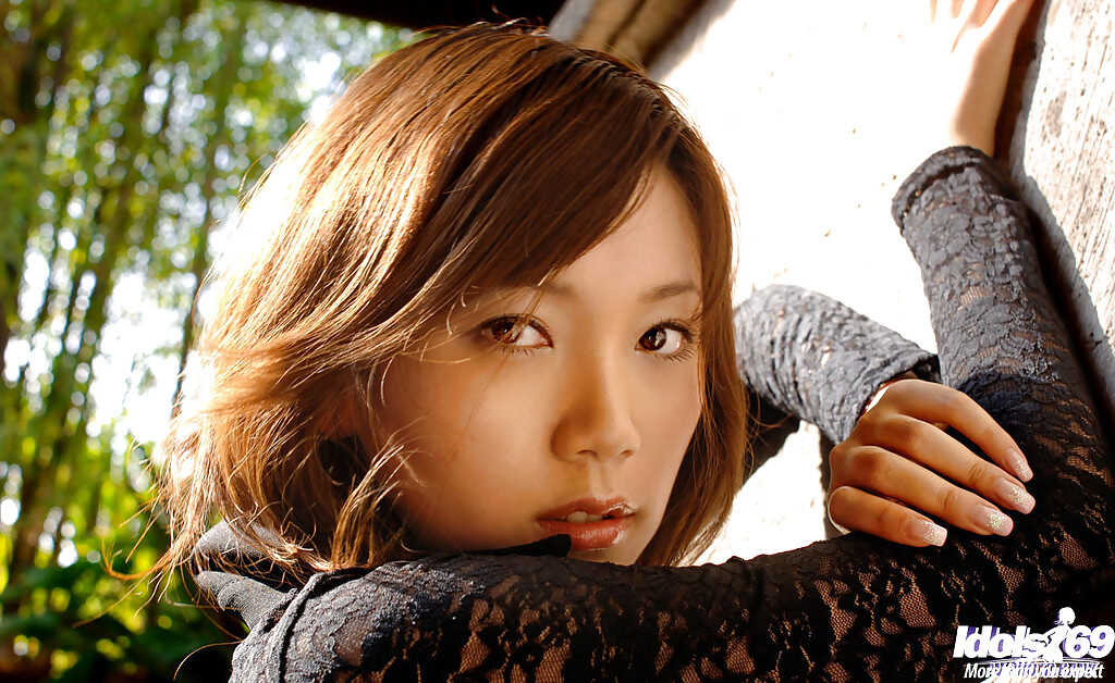 Asami Ogawa's Tempting Asian Curves in a Sensual Solo Show - Asami Ogawa