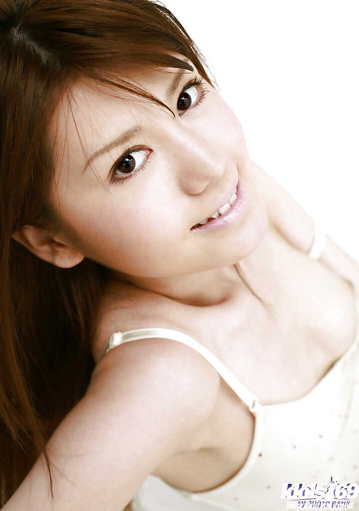 Exposed Asian Obsession Nanami Wakase Unveils Her Slim Body - Nanami Wakase