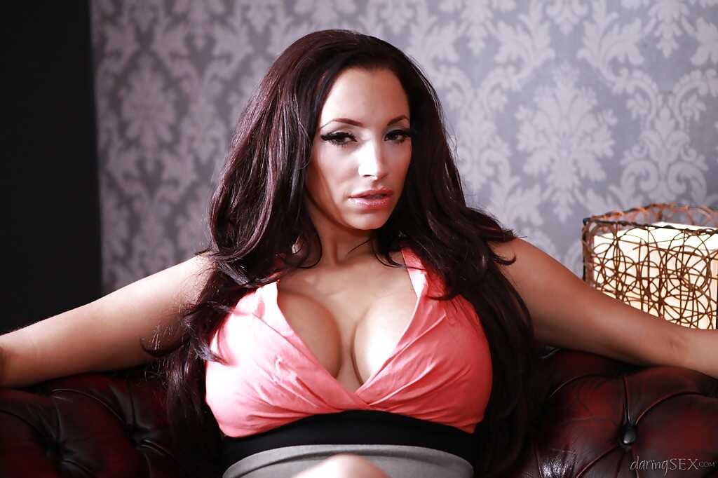 Busty Brunette Beauty Porcha Sins Exposes Her Massive Boobs in Raunchy Rendezvous - Porcha Sins