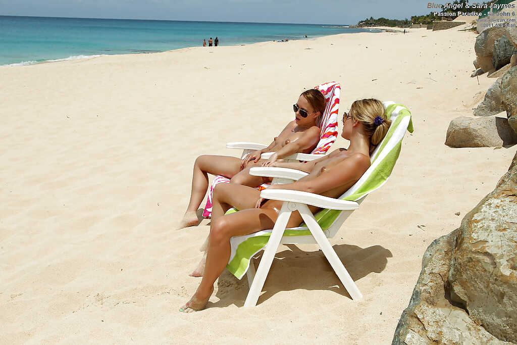 Blue Angels: Sara and her Adorable Teenage Lesbians Discovering Fisting Pleasures on the Beach!