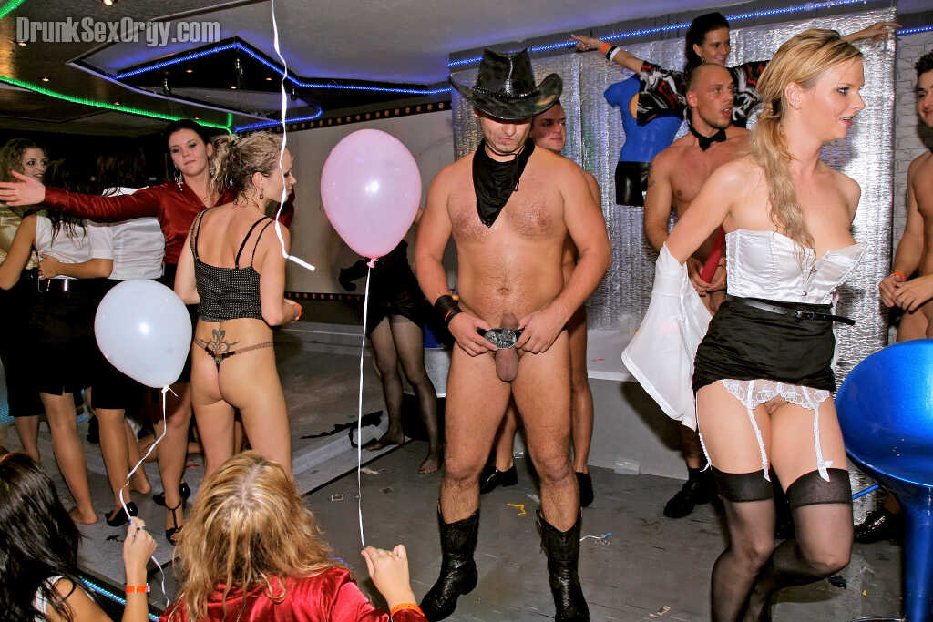 Stripper Fuck Fest Lascivious Party Chicks and Male Strippers in a Wild Orgy - Brooke, Carmen Black, Christina Lee, Eliss ...