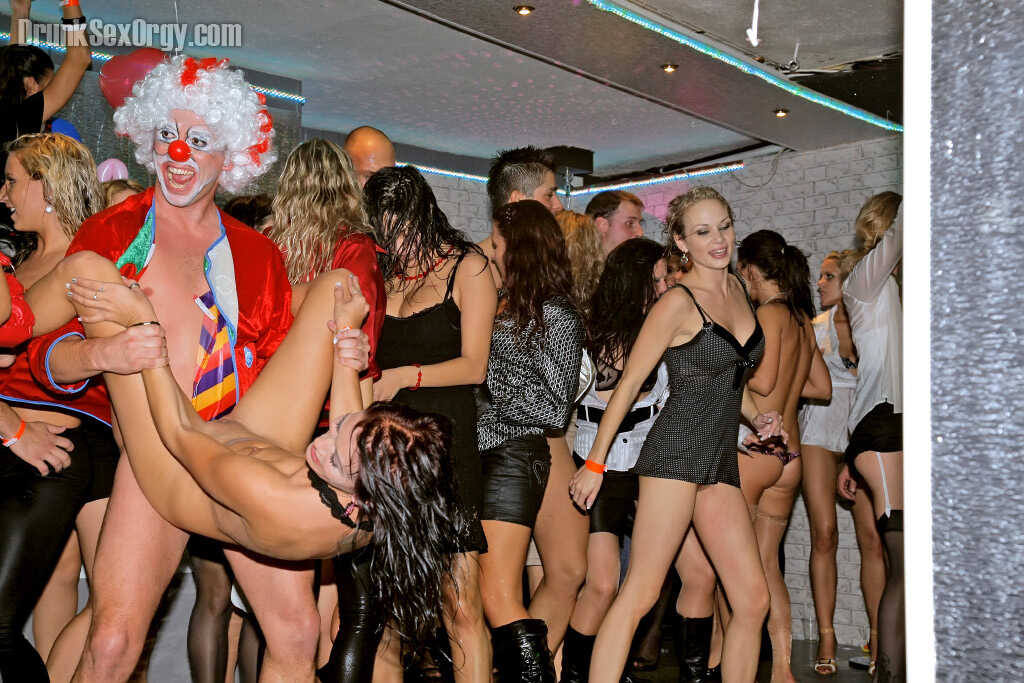 Stripper Fuck Fest Lascivious Party Chicks and Male Strippers in a Wild Orgy - Brooke, Carmen Black, Christina Lee, Eliss ...