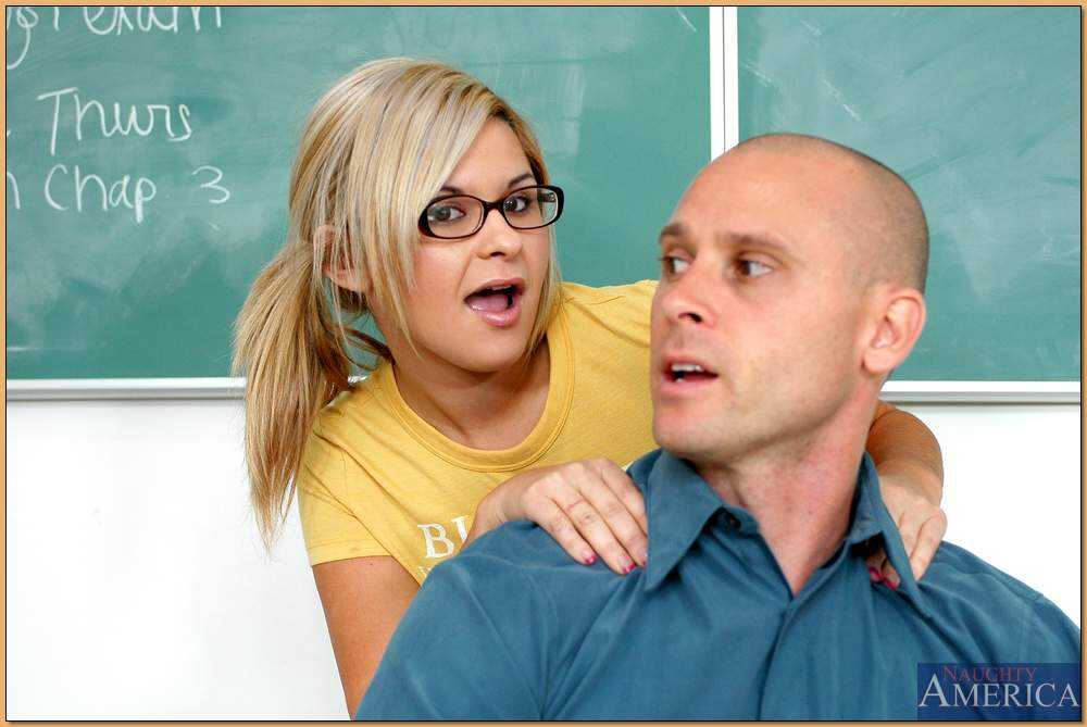 Seductive Brandy Lace Bends Over to Flash Her Ass in Shorts, Giving Her Professor a Steamy Fucking Lesson - Brandi Lace