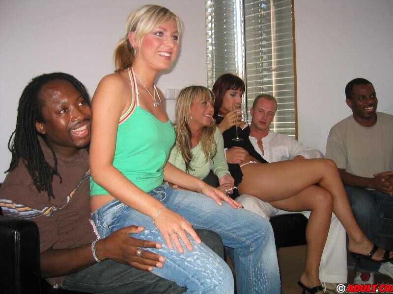 Promiscuous Lassies Enjoy a Dirty Groupsex Party with Horny Lads and the Promiscuous Ladies are Sucking Dick Nice Tits - C...