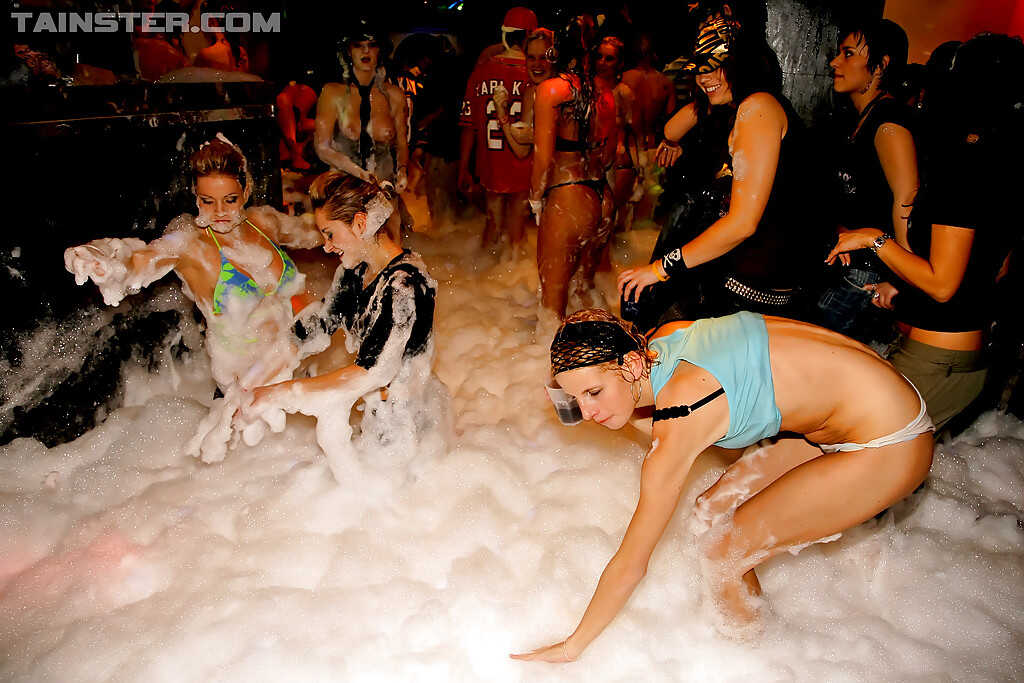 Summer Foam Party Frenzy Barbara, Kia, Leny, Roxyn and Victoria go wild with pleasure! - Barbara Summer, Kia Winston, Leny...