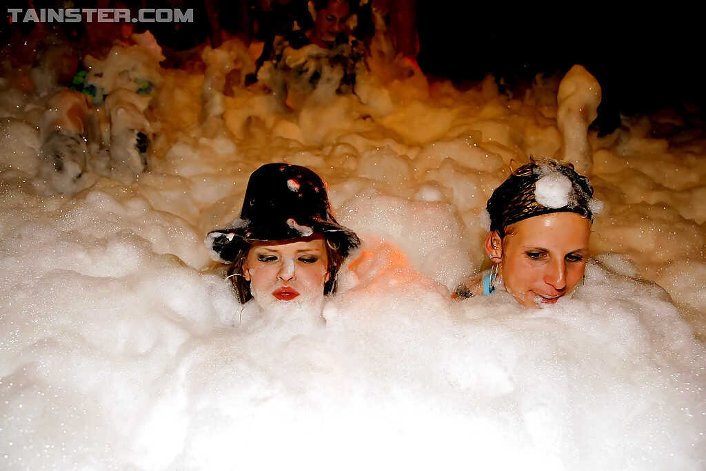 Summer Foam Party Frenzy Barbara, Kia, Leny, Roxyn and Victoria go wild with pleasure! - Barbara Summer, Kia Winston, Leny...