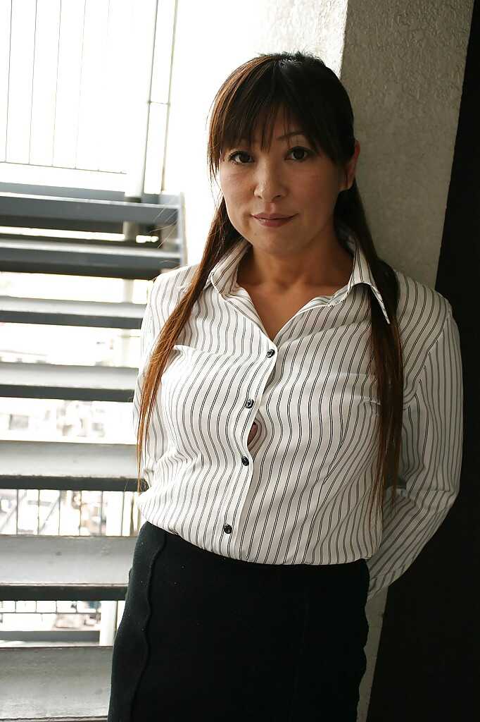 Nozomi Oshima: The Ample Bosoms Exposed Outdooror Nozomi's Ample Boobs in the Open Airor Mature Asian Lady Reveals He...