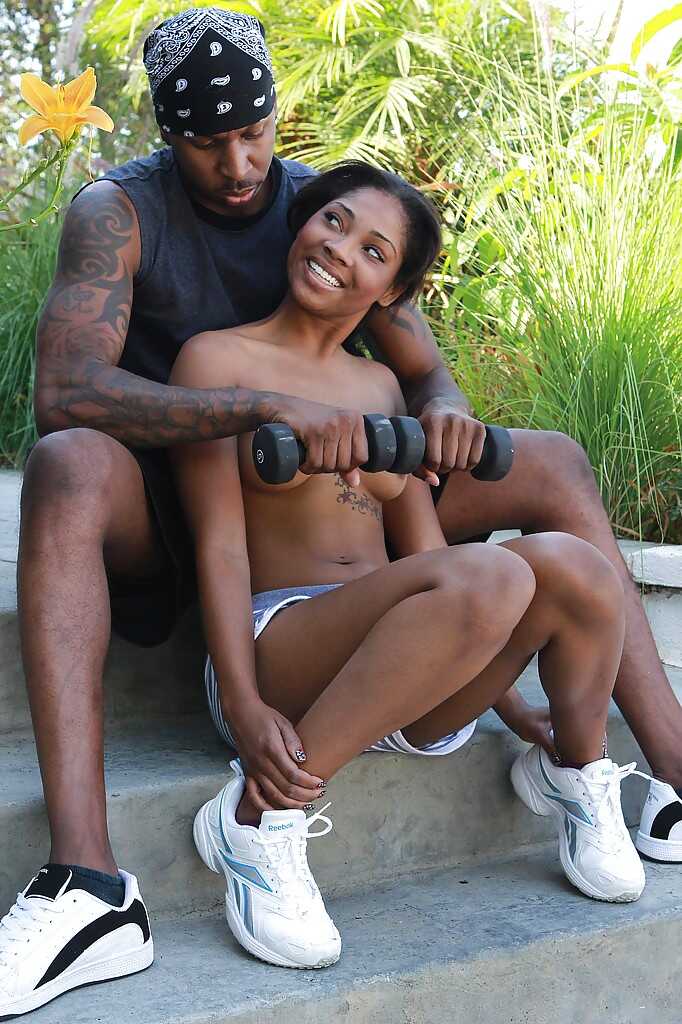 Sporty ebony sweetie Tiffan Monroe seduces her coach with her amazing ample booty - Tiffan Monroe