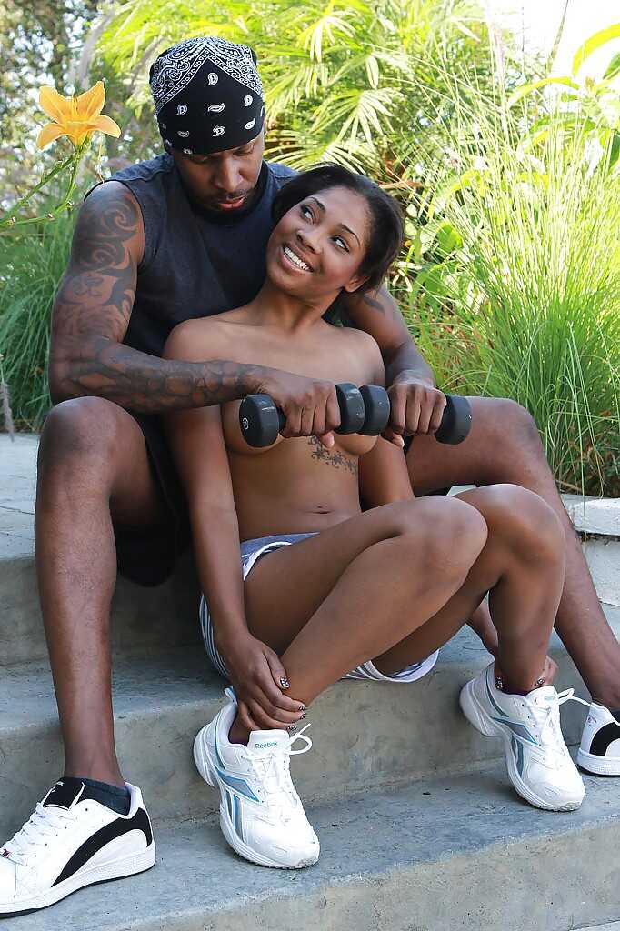 Sporty ebony sweetie Tiffan Monroe seduces her coach with her amazing ample booty - Tiffan Monroe