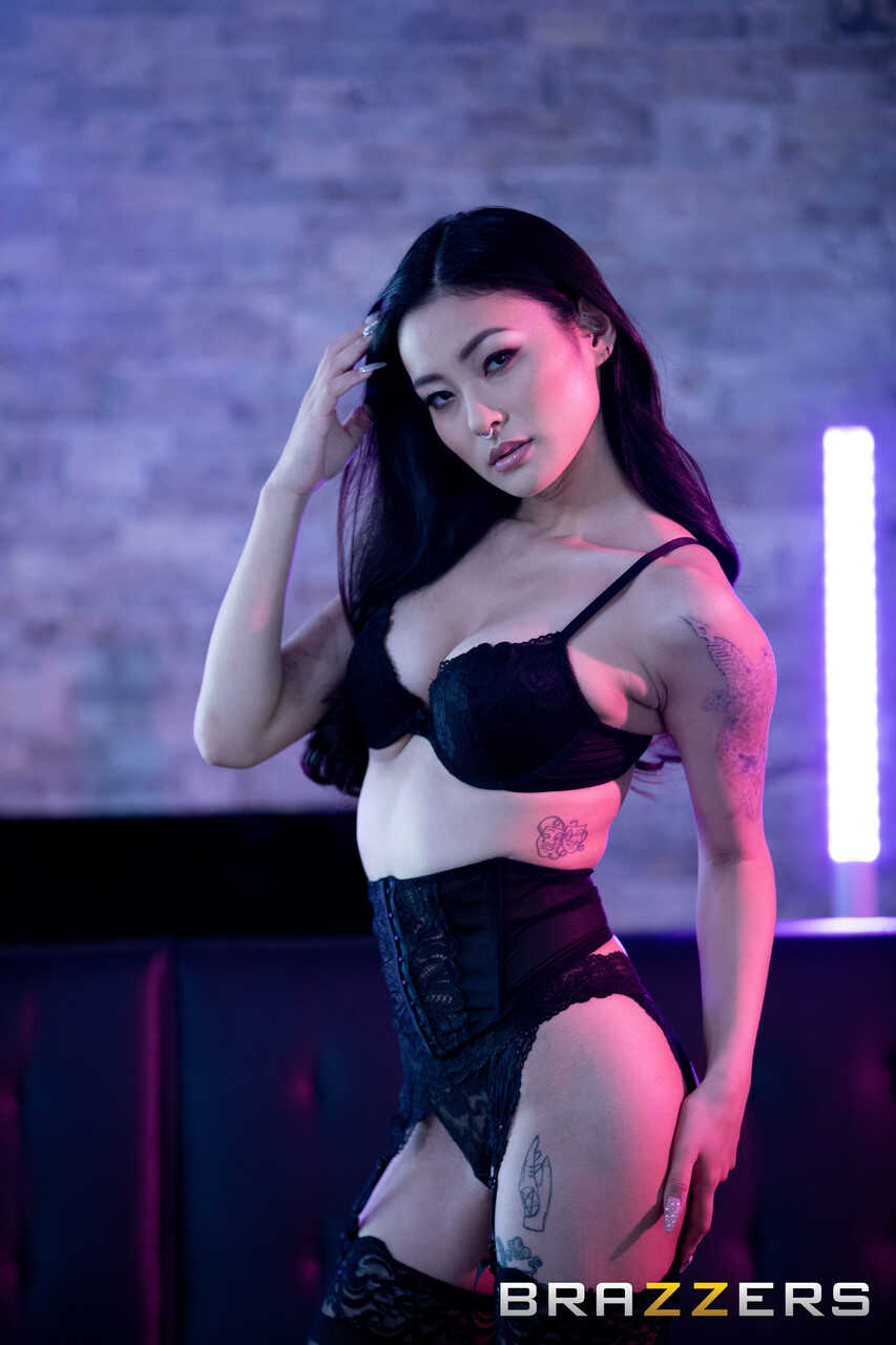 Sexy Asian babe in lingerie getting demolished by Manuel Ferrara Manuel Ferrara's new Asian apprentice takes on his r...