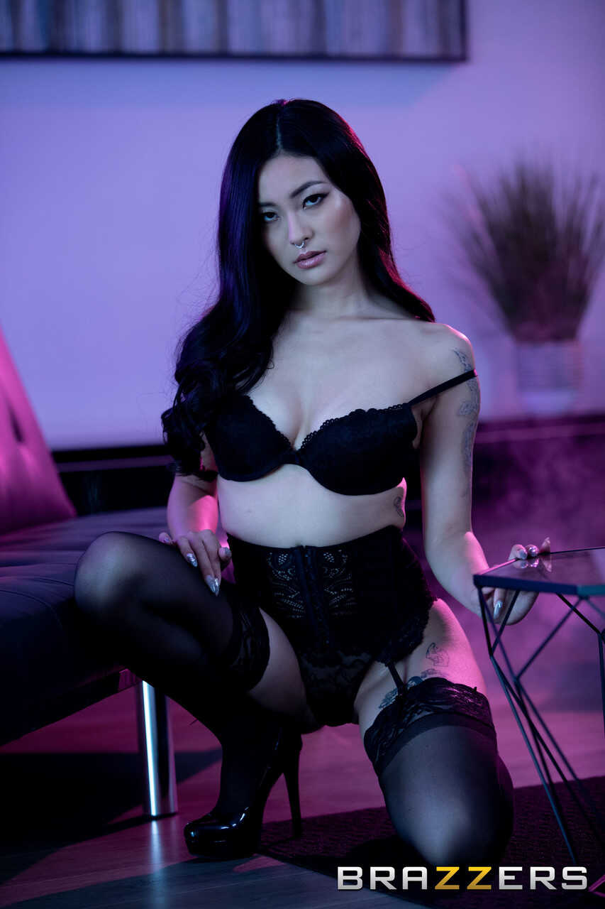 Sexy Asian babe in lingerie getting demolished by Manuel Ferrara Manuel Ferrara's new Asian apprentice takes on his r...