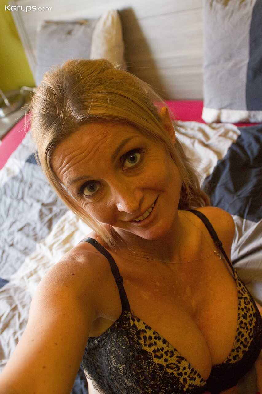 Amateur mature Gia Bawerk reveals her perfect breasts and poses nude a Czech MILF's flawless body on display! - Gia B...
