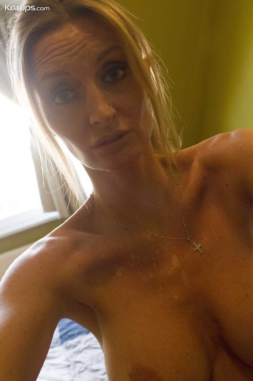 Amateur mature Gia Bawerk reveals her perfect breasts and poses nude a Czech MILF's flawless body on display! - Gia B...