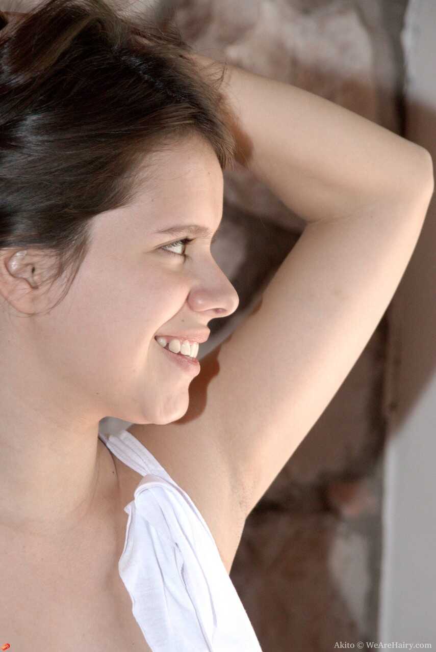 Juicy Freshman Akito Shows Off Her Bushy Snatch and Plump Booty in a Solo Exhibition of Natural Beauty - Akito