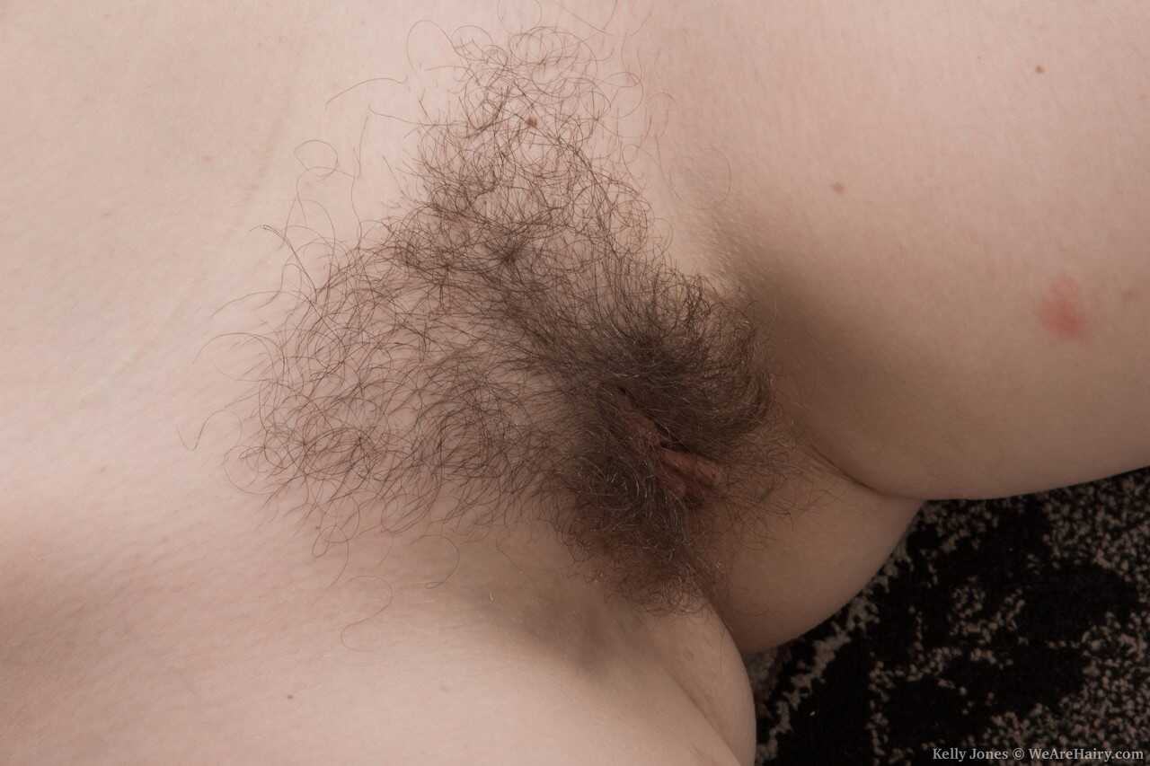 Kelly Jones: Hairy Armpit Tease & Twat on the Floor - Kelly Jones
