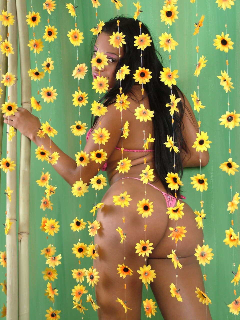 Geisa Oliveira's Curvy Tranny Seduction Beautiful Latina Shemale Reveals Her Tiny Tits and Flaunts Her Big Dick - Gei...