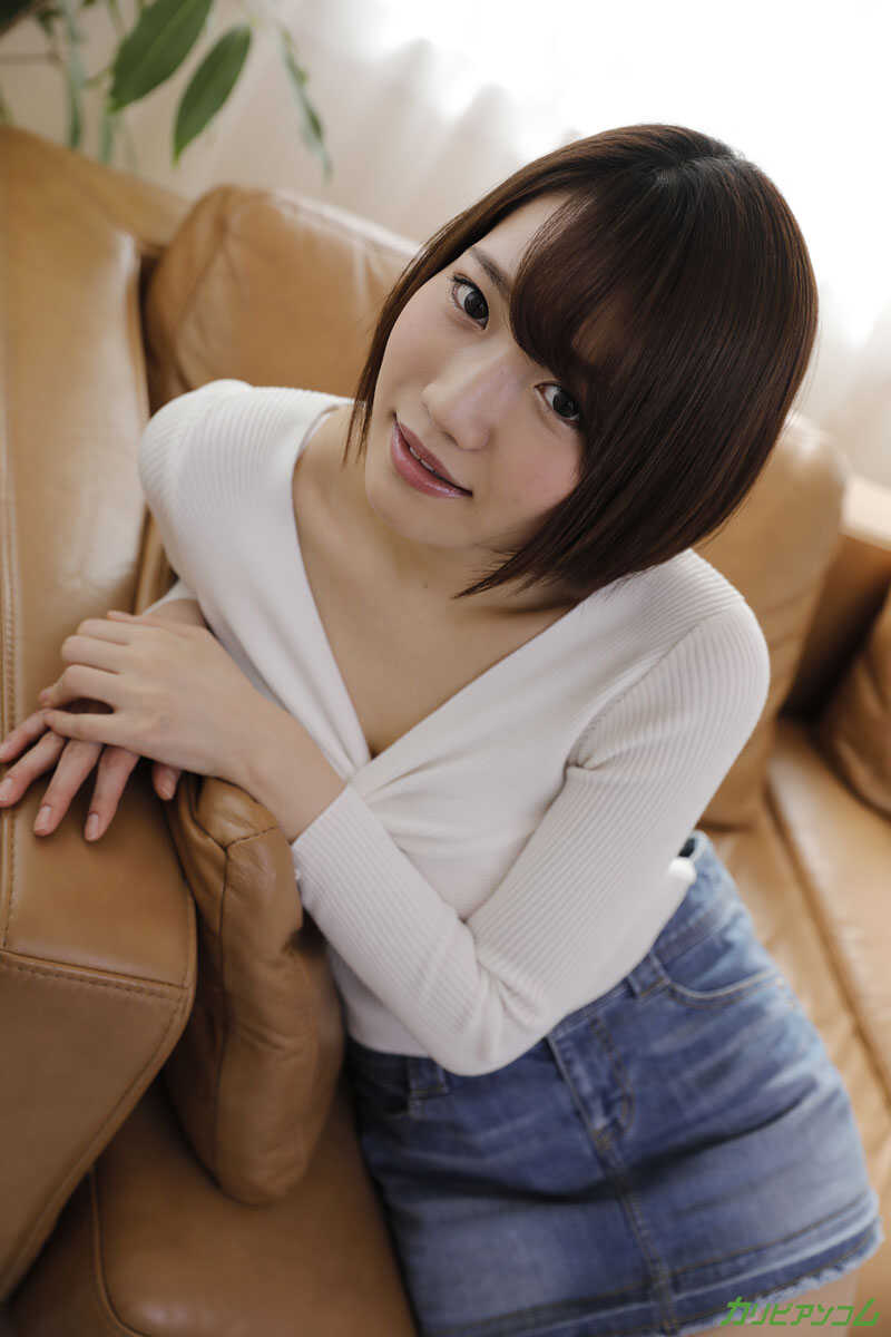 Asian girl Mitsuha Kikukawa creampies her shaved pussy after hot sex with legs up missionary and Japanese short hair fuck ...