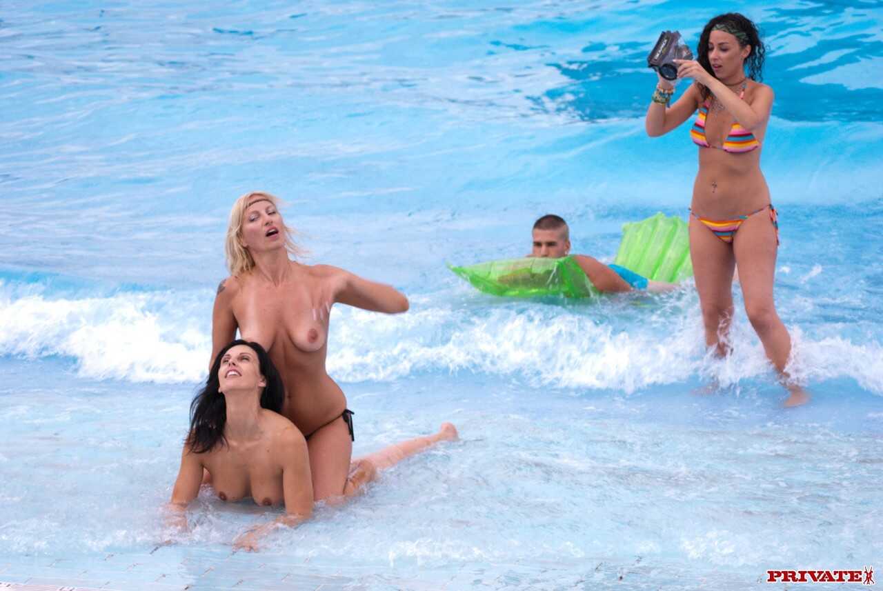 Mother-Daughter Pair Takes Turns Receiving Anal From Horny Slut With Big Natural Breasts In The Swimming Pool - Laia Prats...