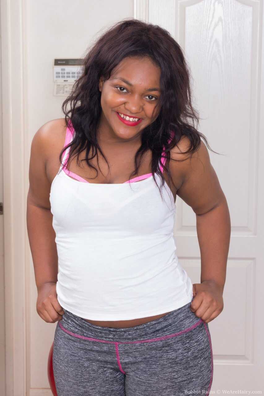 Chubby Amateur Ebony Bobbie Rains Spreads Her Fat Ass and Shows off Her Hairy Pussy - Bobbie Rains
