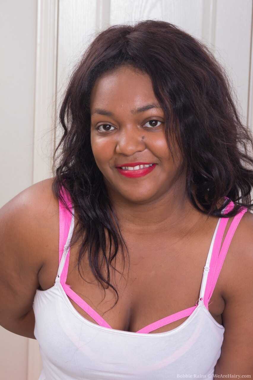 Chubby Amateur Ebony Bobbie Rains Spreads Her Fat Ass and Shows off Her Hairy Pussy - Bobbie Rains