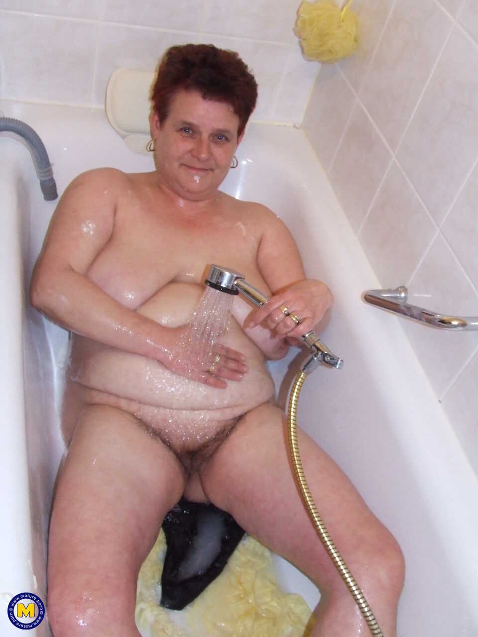 Saggy Breasts & Hairy Pussy: A Chubby Housewife's Self-Pleasure Session in the Bathroom - Ingeborg