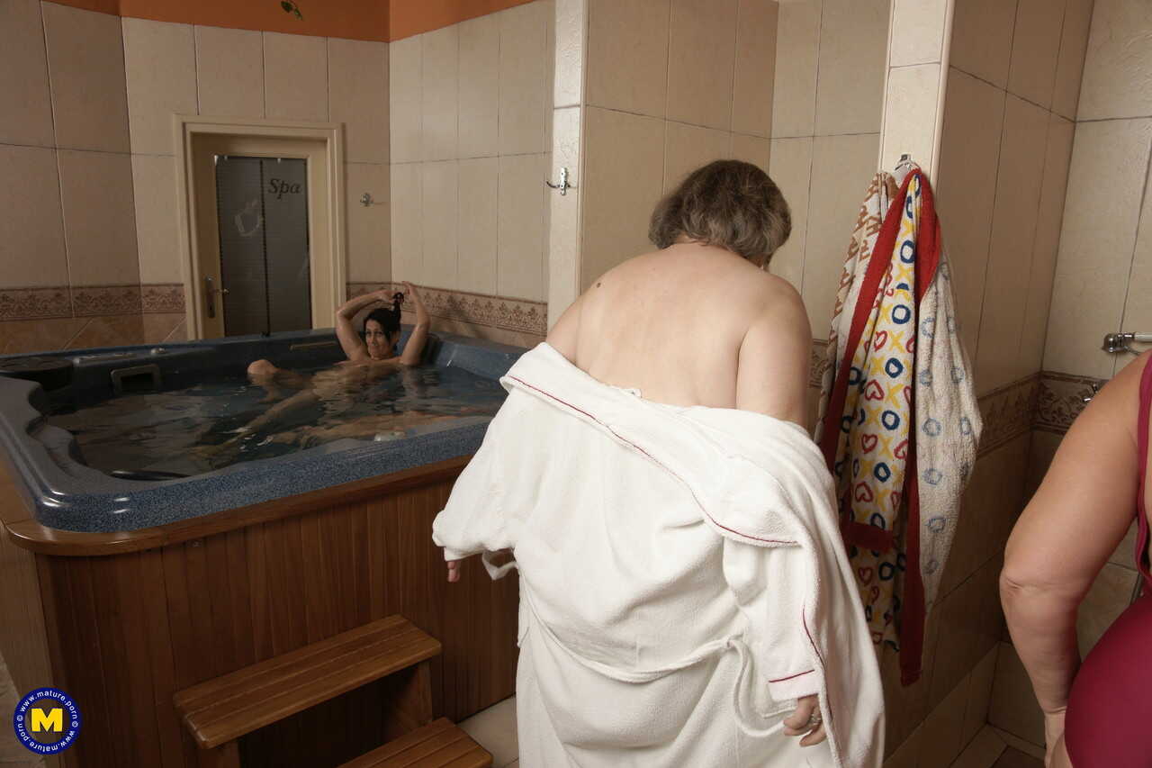 Mature MILFs Anabella & her BFFs show their hot naked bodies in the sauna A Lenore K & Topaz mature older women po...
