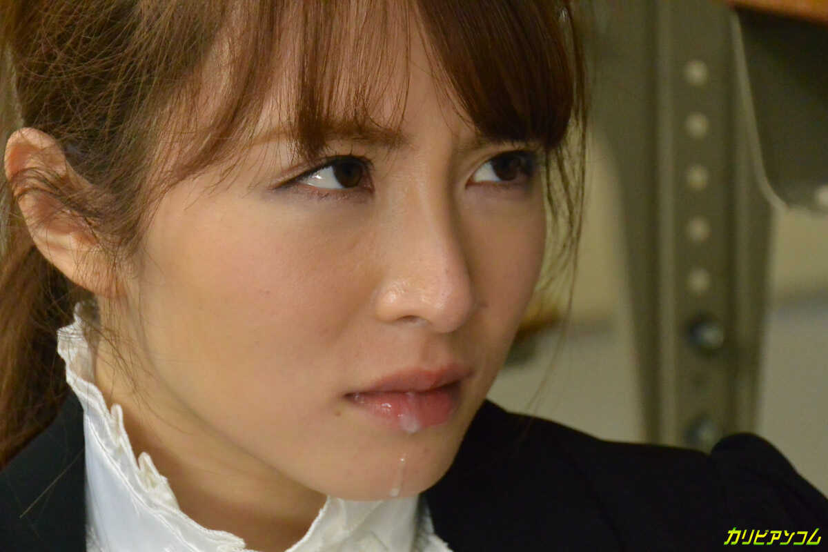 Perverted Student Gives Hot Japanese Teacher Miku Ohashi a Face Full of Cum in the Office - Miku Ohashi
