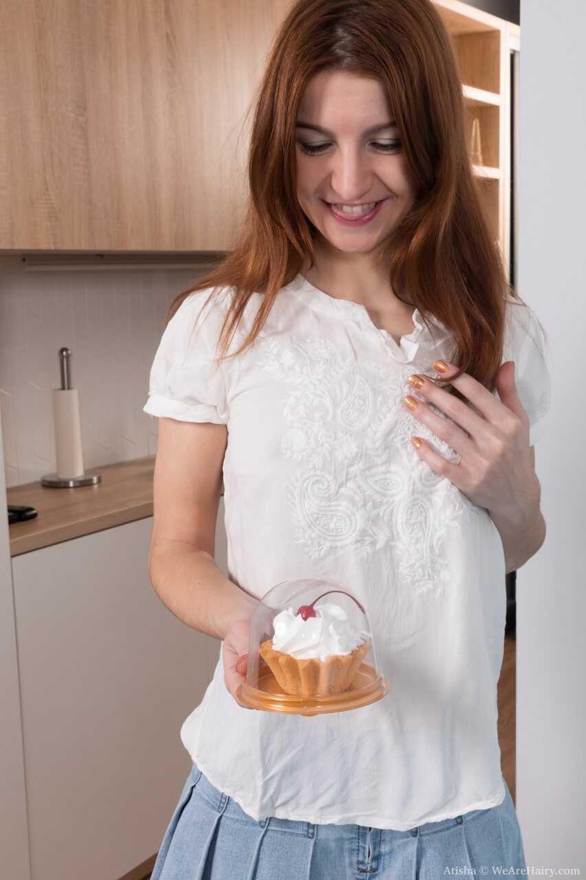 Charming American Atisha's Super Furry Cupcake Cunt Spreads After Eating A Cupcake - Atisha