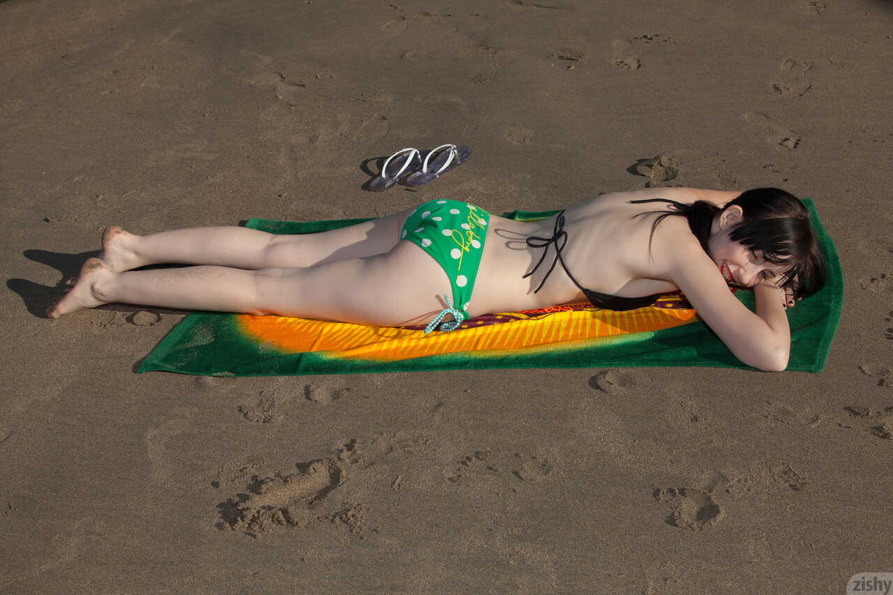 Sunning Nudes: The Erotic Adventures of Paris Moffer on the French Coast - Paris Moffer