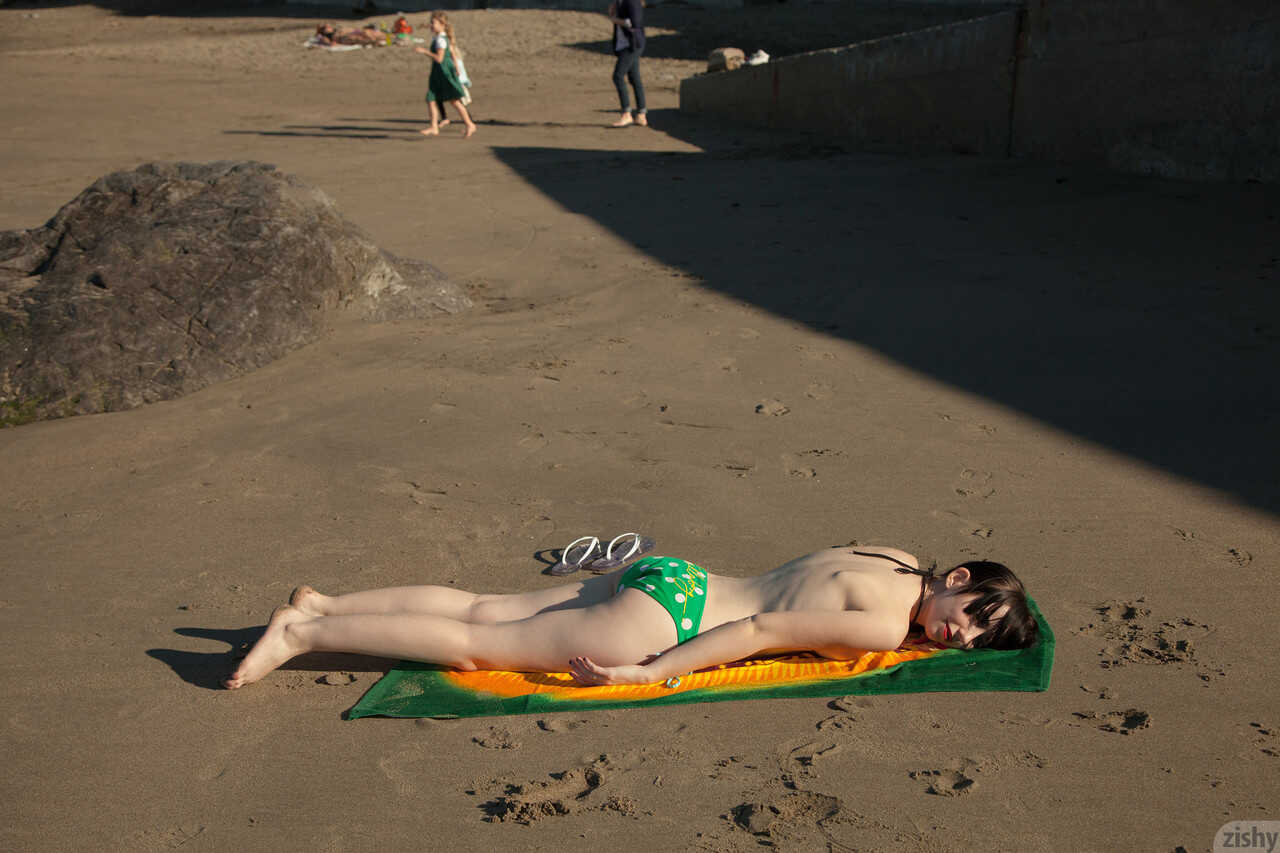 Sunning Nudes: The Erotic Adventures of Paris Moffer on the French Coast - Paris Moffer