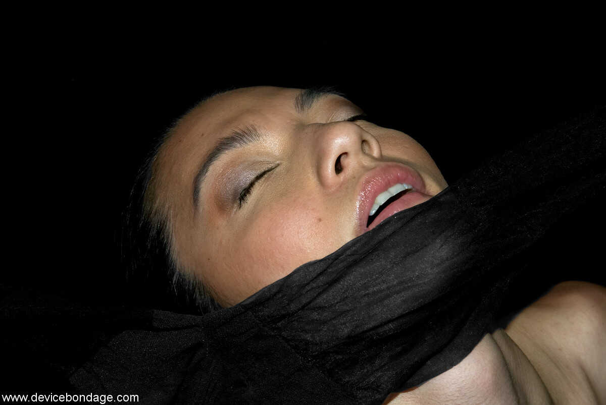 Bondage Device Circe Borges MILF Faces Off Against Amateur BDSM - Circe Borges