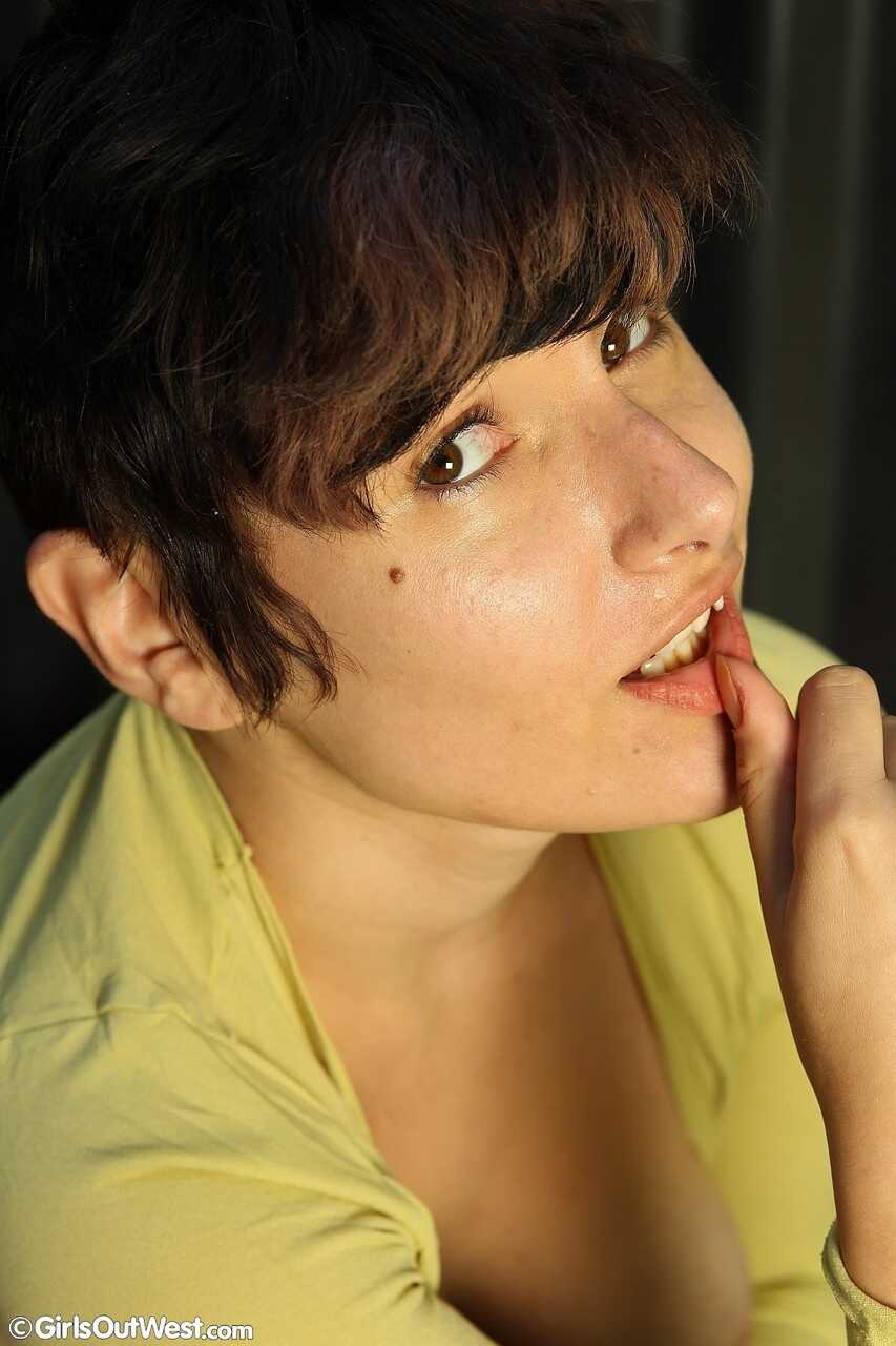 Glasses Girl: Hairy Solo Show  Peachy's Bush: The Ultimate Hairy Adventure   Hairy Solo Exhibition: Rubbing and Toyin...
