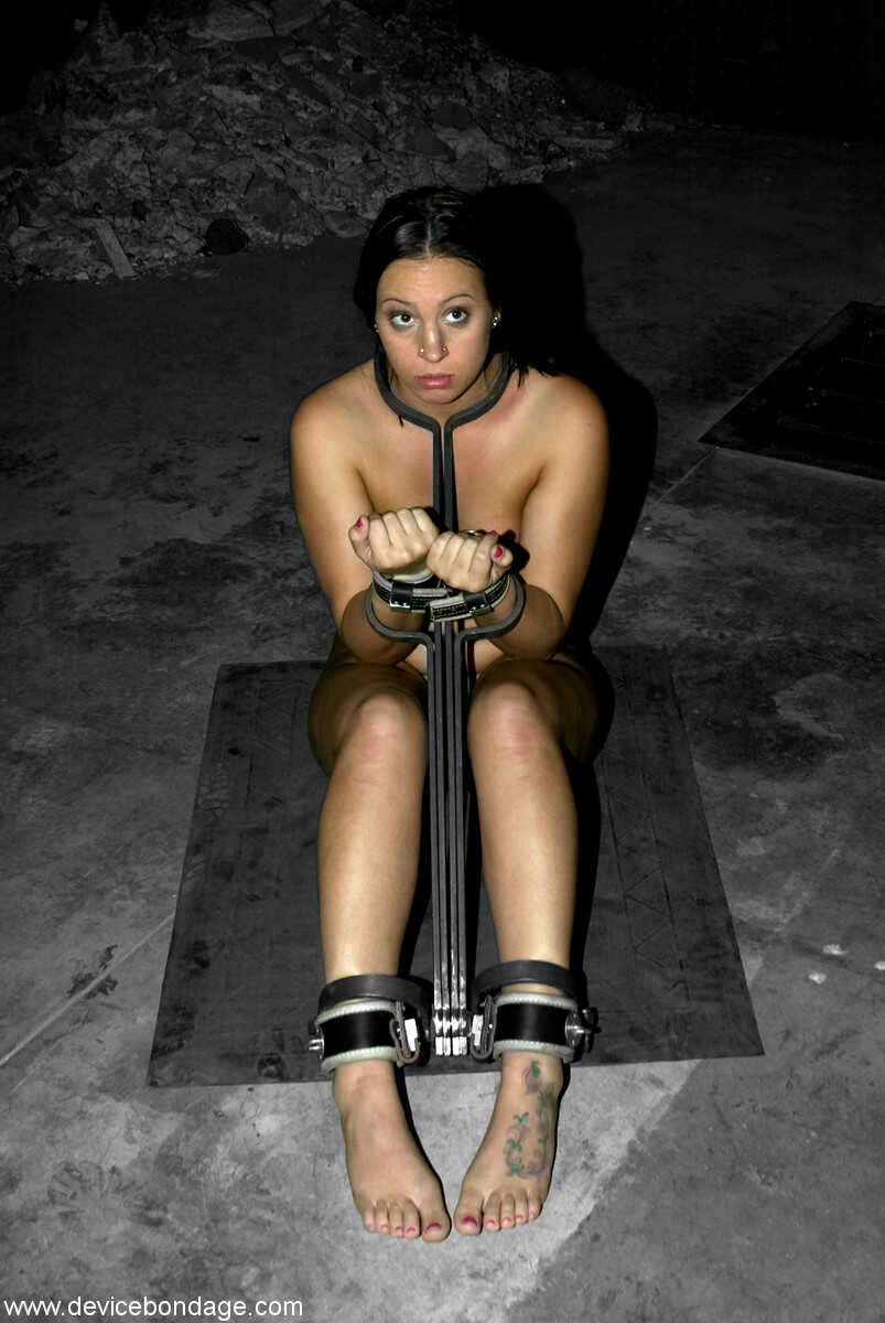 Alexa Jordan: Black-Haired Handcuff Queen Taken by Damon Pierce's Whip and Vibe - Alexa Jordan, Damon Pierce