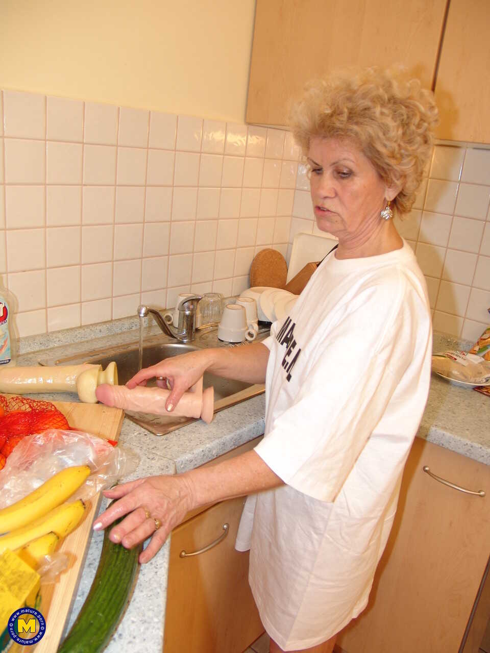 Mature slut Francsina takes a shower in her own piss after masturbating with Granny Saggy Tits, Mature Pissing, Very Old G...