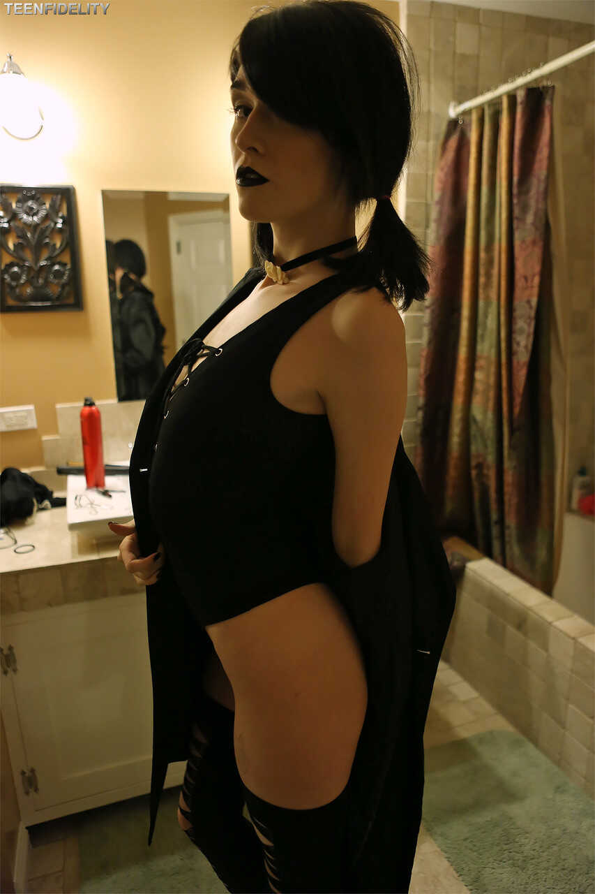 Night of the Living Deadgirl: Ivy Aura's Black Hairy Cumspiracy - Ivy Aura, Ryan Madison
