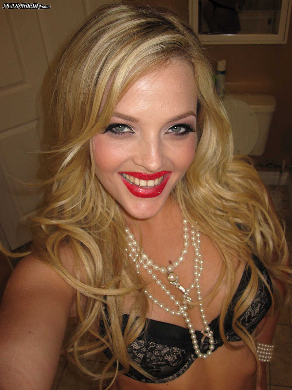 Skinny Seductive Blonde Alexis Texas Unveils Her Tiny Tits & Amazing Round Ass in a Mature Upskirt Selfie with MILF Pu...