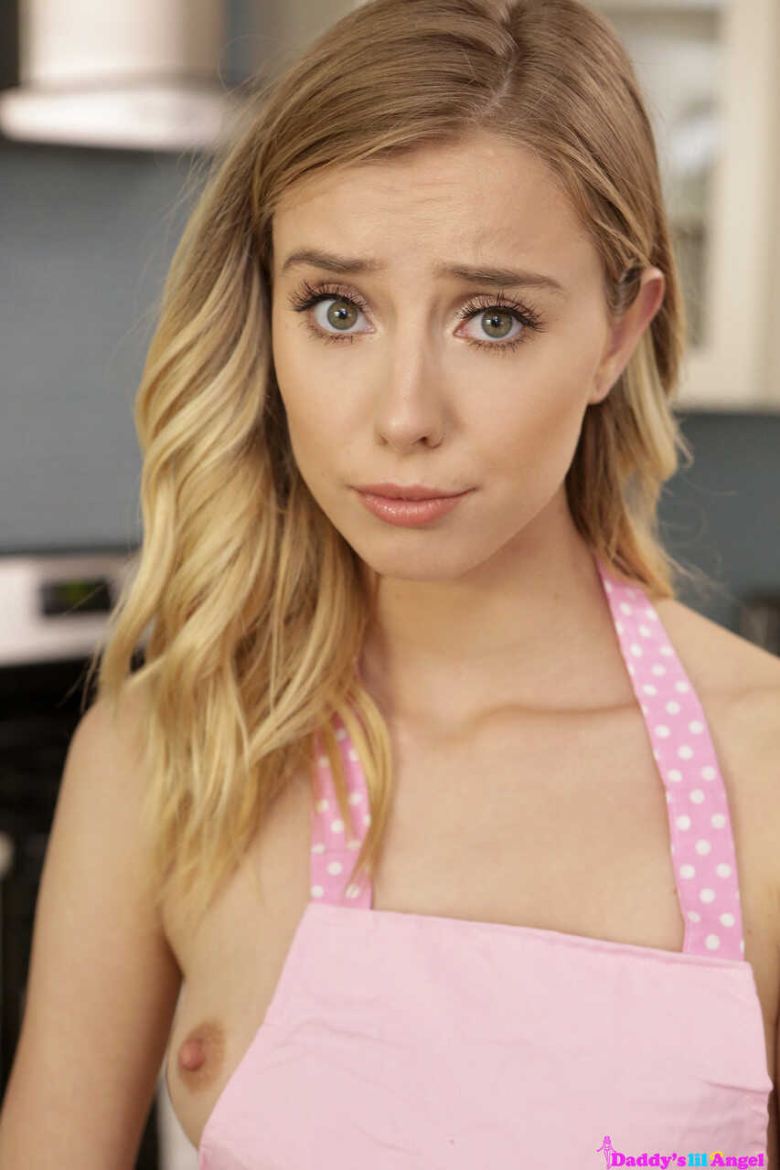 Hardworking cutie Haley Reed takes in anal stepdad's dick right on the kitchen table - Haley Reed