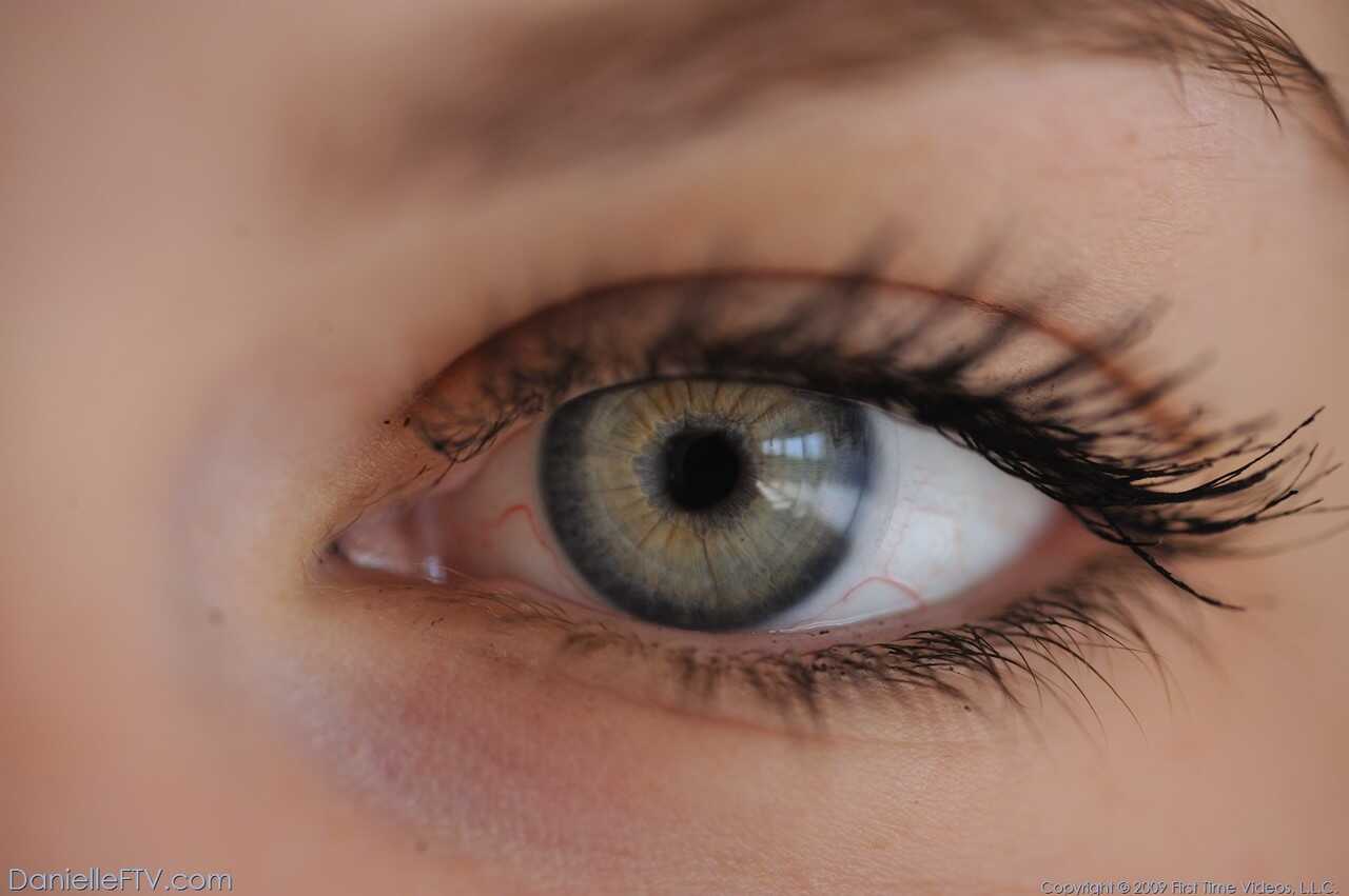 Green eyed beauty Danielle's pussy on display with nipple clamps & closeup spread legs - Danielle
